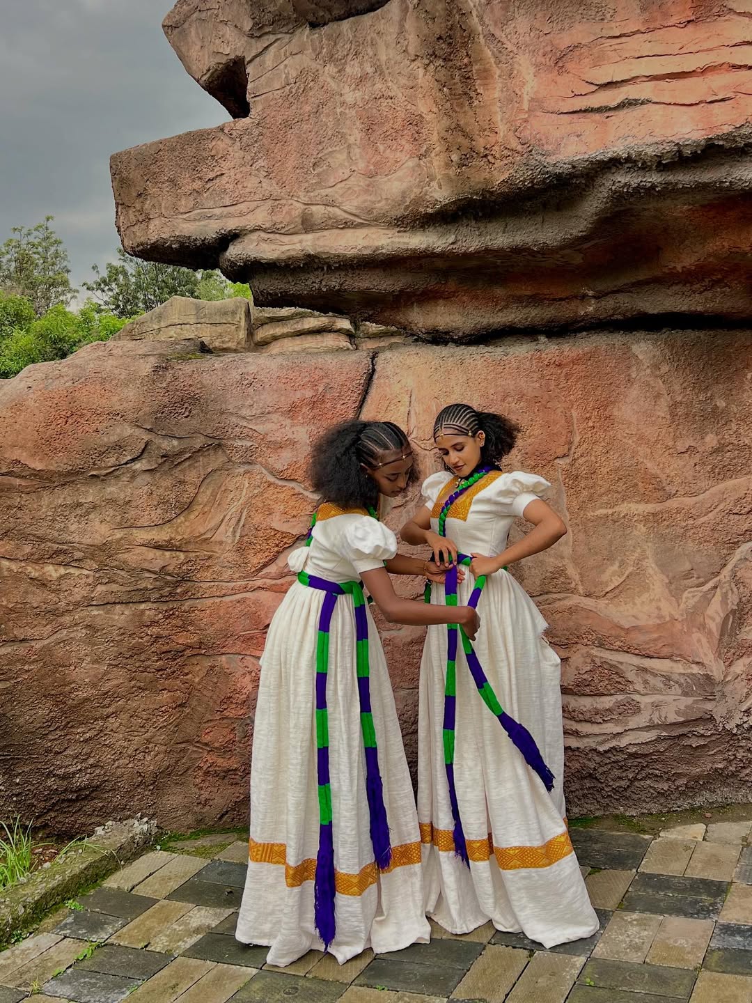 Simple Ashenda Kemis with Yellow and Gold Accents for Cultural Celebration