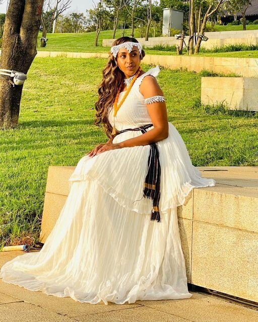 Stunning Harari 2-Piece Oromo Dress Traditional Ethiopian Clothing Full Accessories Oromo Clothing