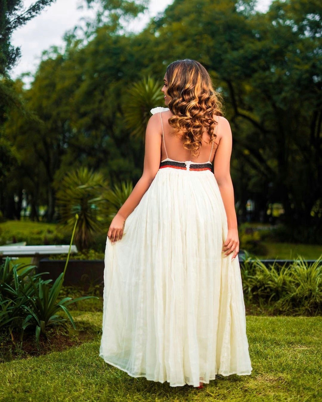 Simple Handwoven Oromo Dress Abbaa Gadaa Traditional Oromo Clothing Minimalist Oromo Dress