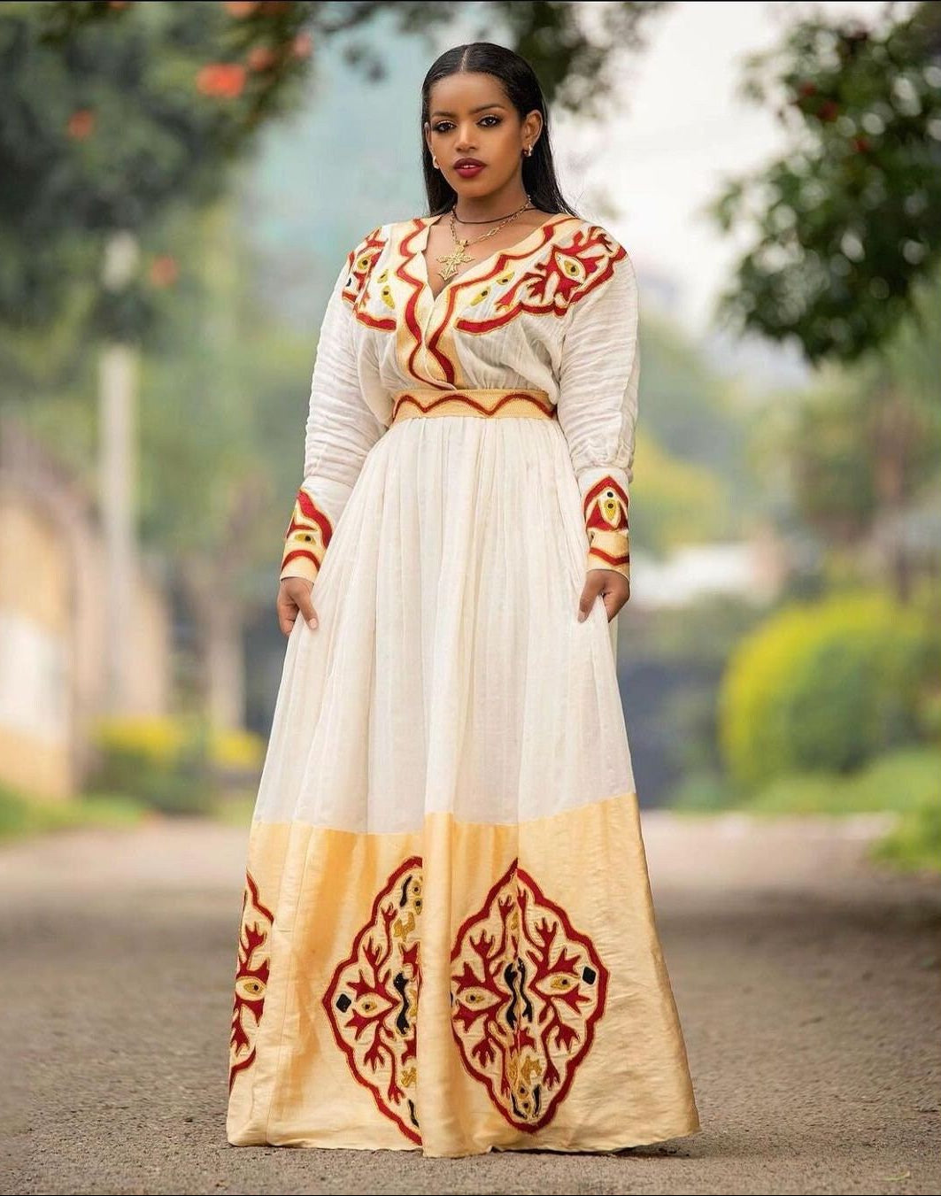 Habesha Kemis à couper le souffle avec motif Tilf complet et Shimena Habesha Kemis, robe érythréenne, ሀበሻ