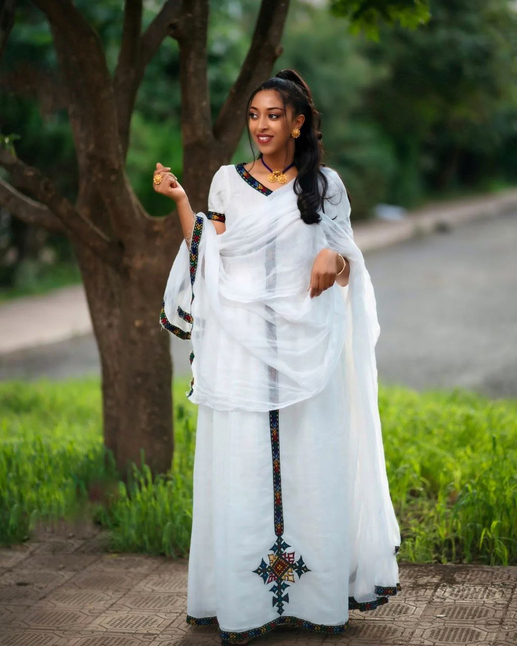 Minimalist White Habesha Dress – Traditional Ethiopian Clothing with Cross Design