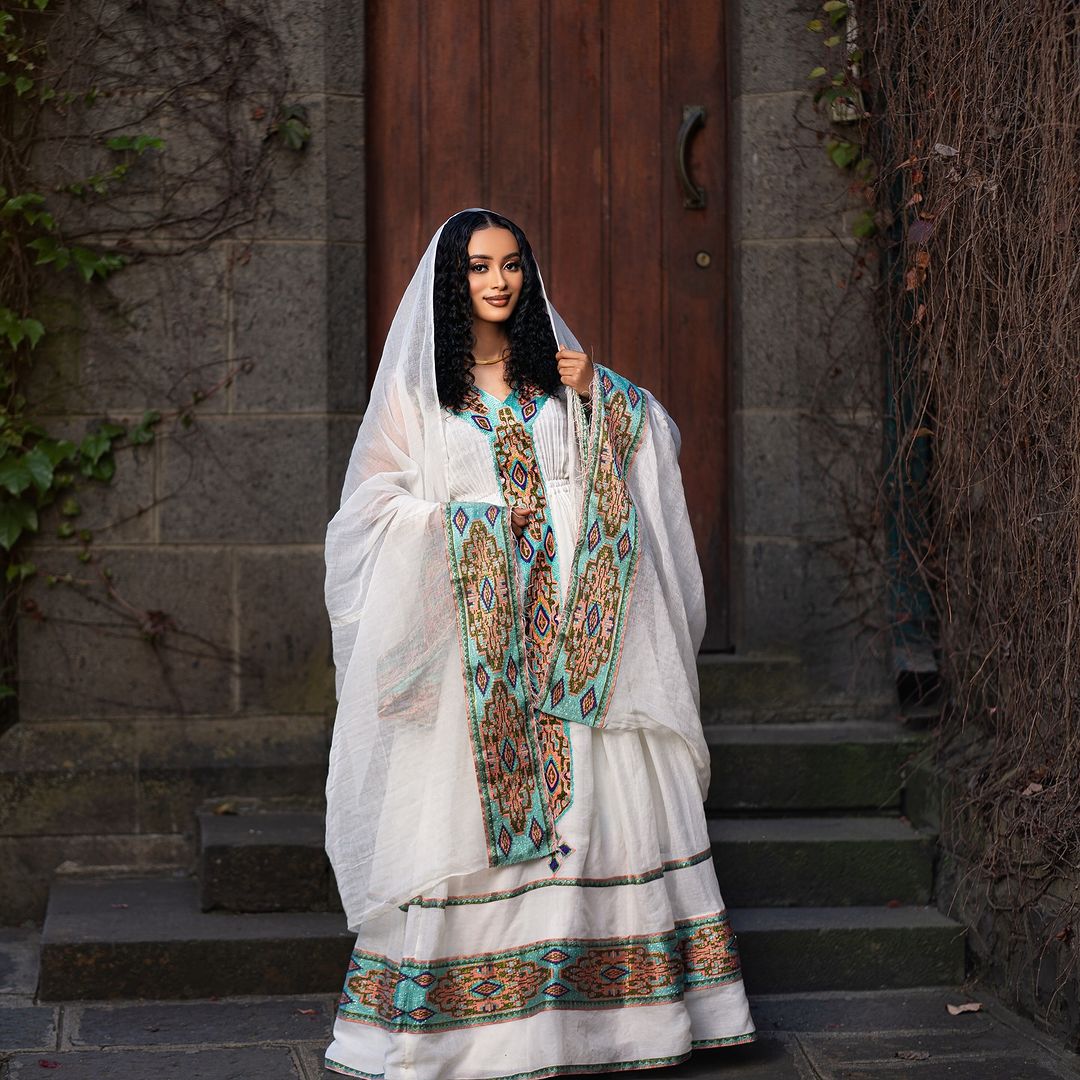 Beautiful Cultural Habesha Dress: with Adorable Intricated Embroidery Ethiopian Traditional Dress for Holidays and Celebrations Habesha Kemis