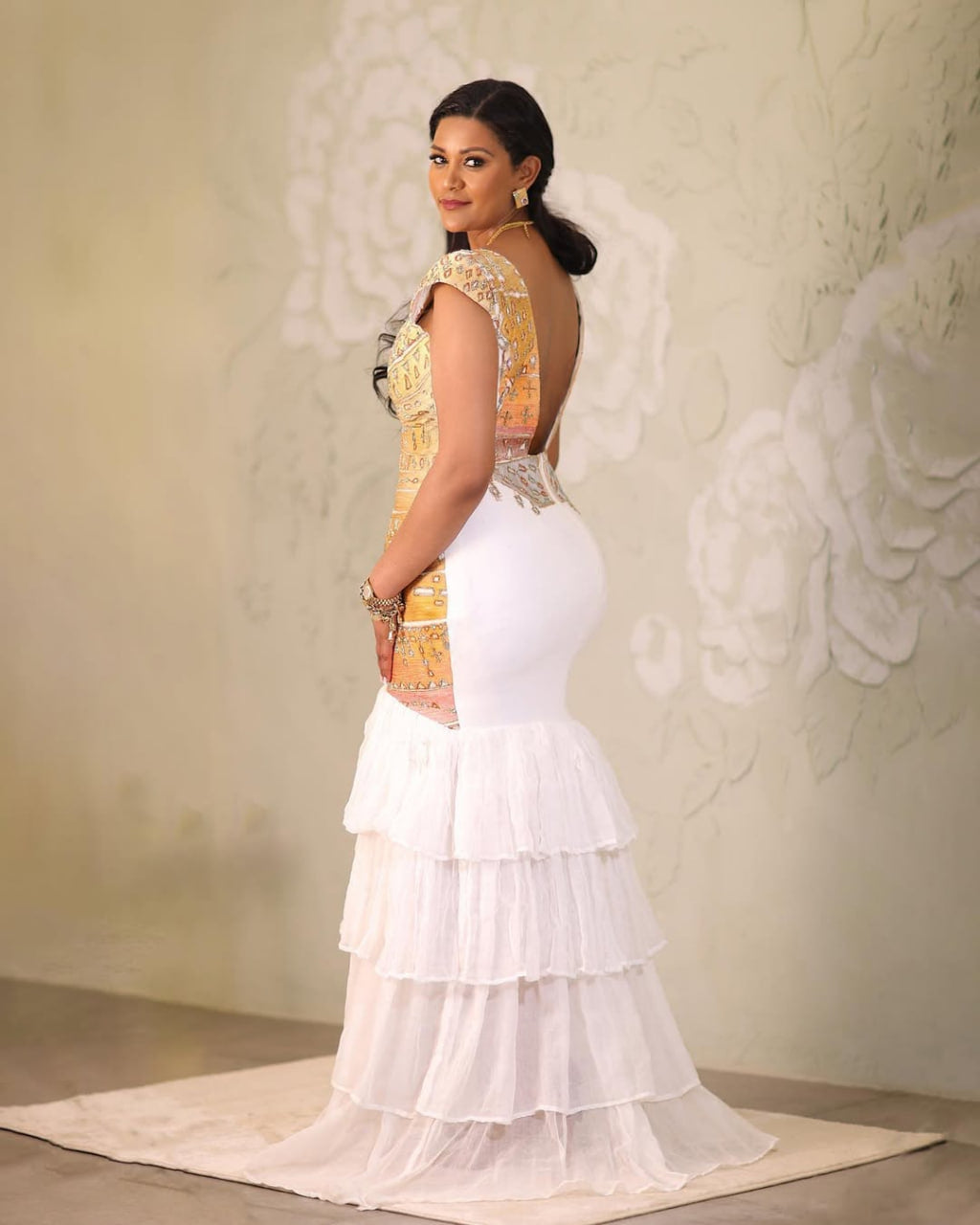 Fashionable Mermaid Traditional Ethiopian Dress: with Backless Colorful Design Habesha Dress Modern Ethiopia Wedding Dress