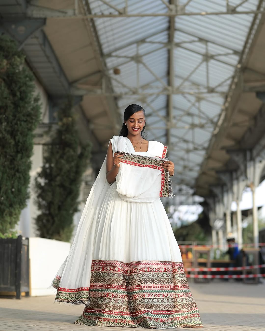 Colorful Ethiopian Clothing: Modern Sleeve Patterns and Wide Hemlines Traditional Habesha Dress Beautiful Eritrean Clothing