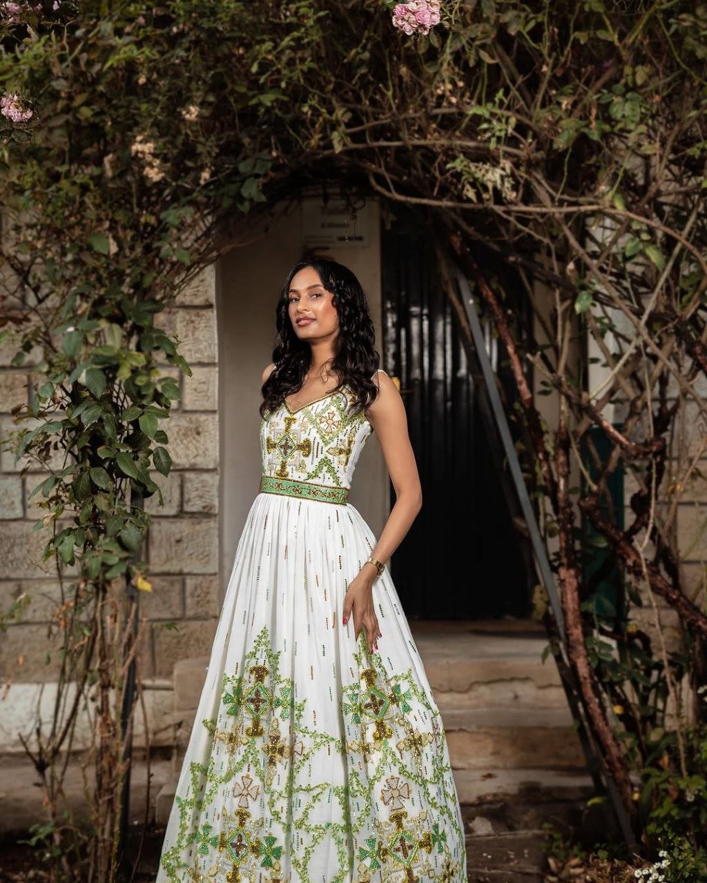 Elegant Sleeveless Green and Gold Habesha Wedding Dress With Modern Ethiopian Style