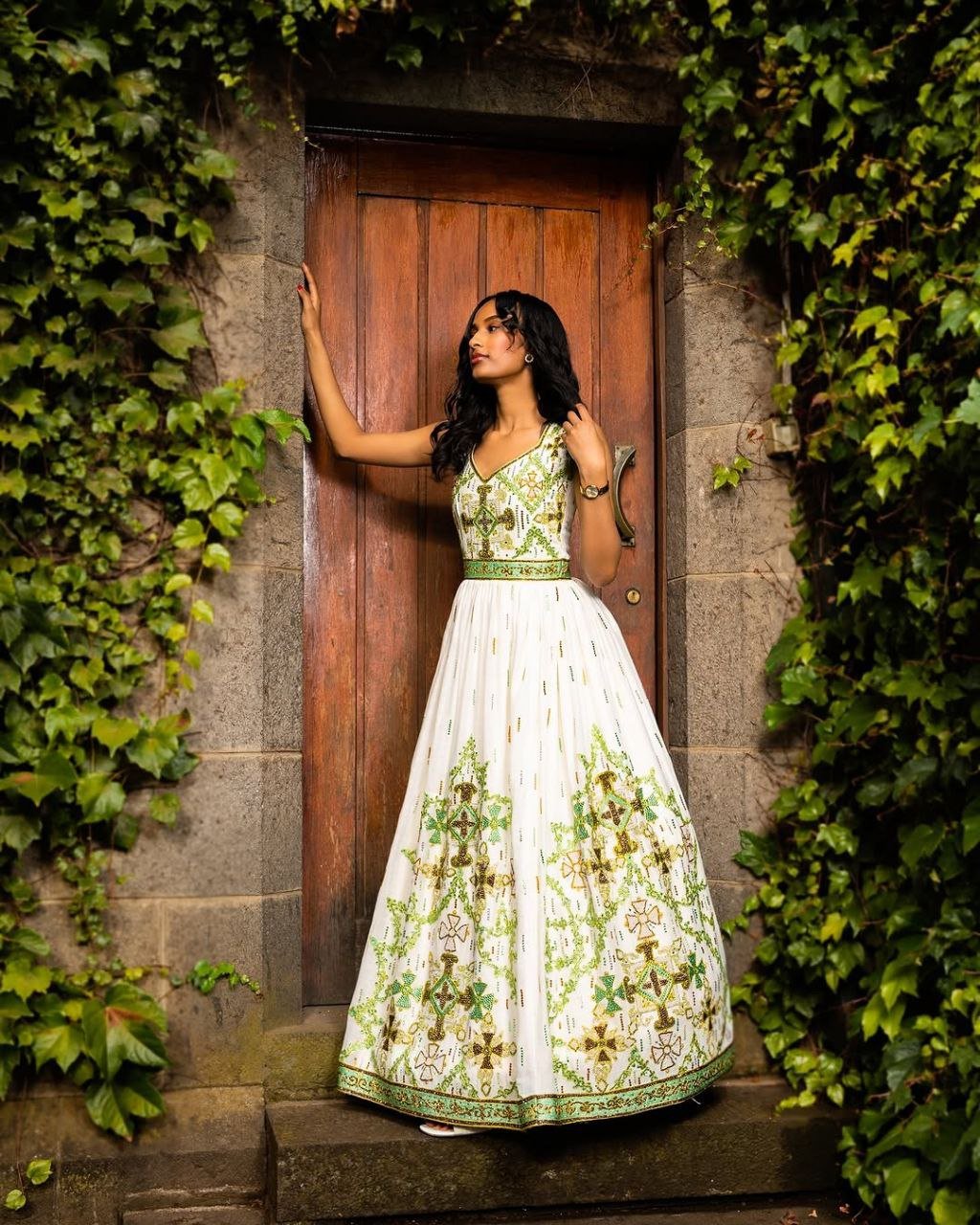 Elegant Sleeveless Green and Gold Habesha Wedding Dress With Modern Ethiopian Style