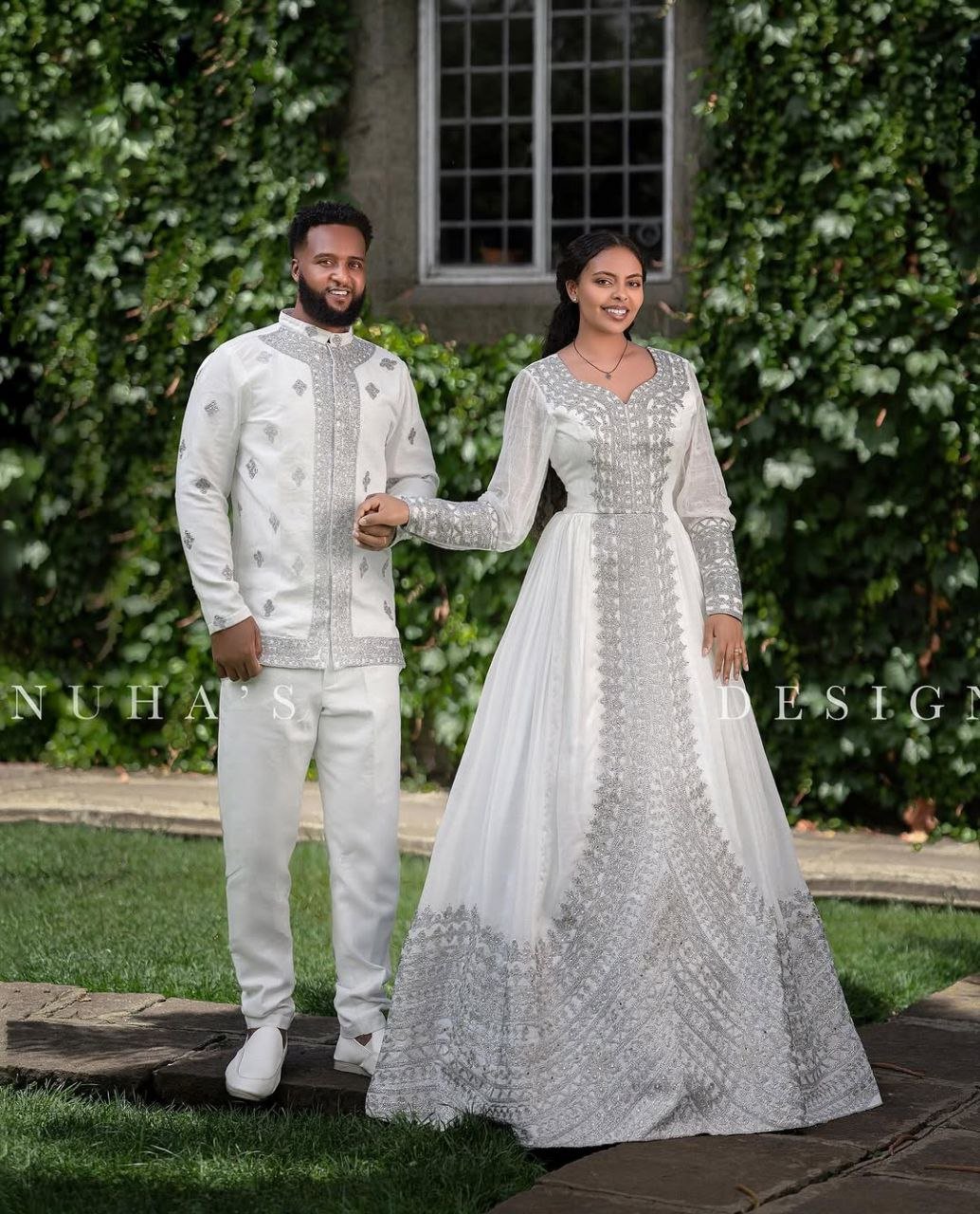 Matching Outfits For Bride And Groom Couples Matching Outfits For