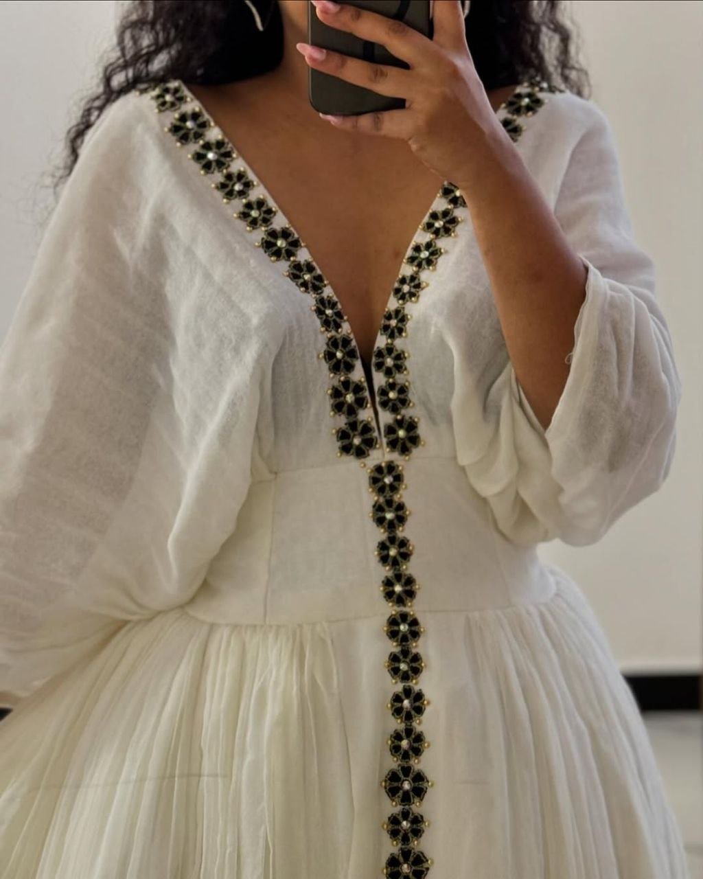 Simple Habesha Kemis with Black Accents – Ethiopian Dress – Eritrean Clothing – Habesha Clothing