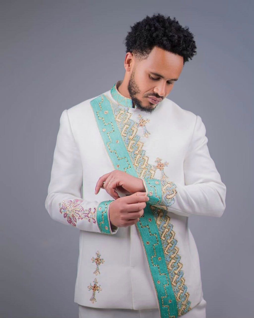 Traditional Couple Attire with Elegant Green Embroidery – Habesha Wedding Dress– Ethiopian Traditional Clothing – Eritrean Wedding Dress
