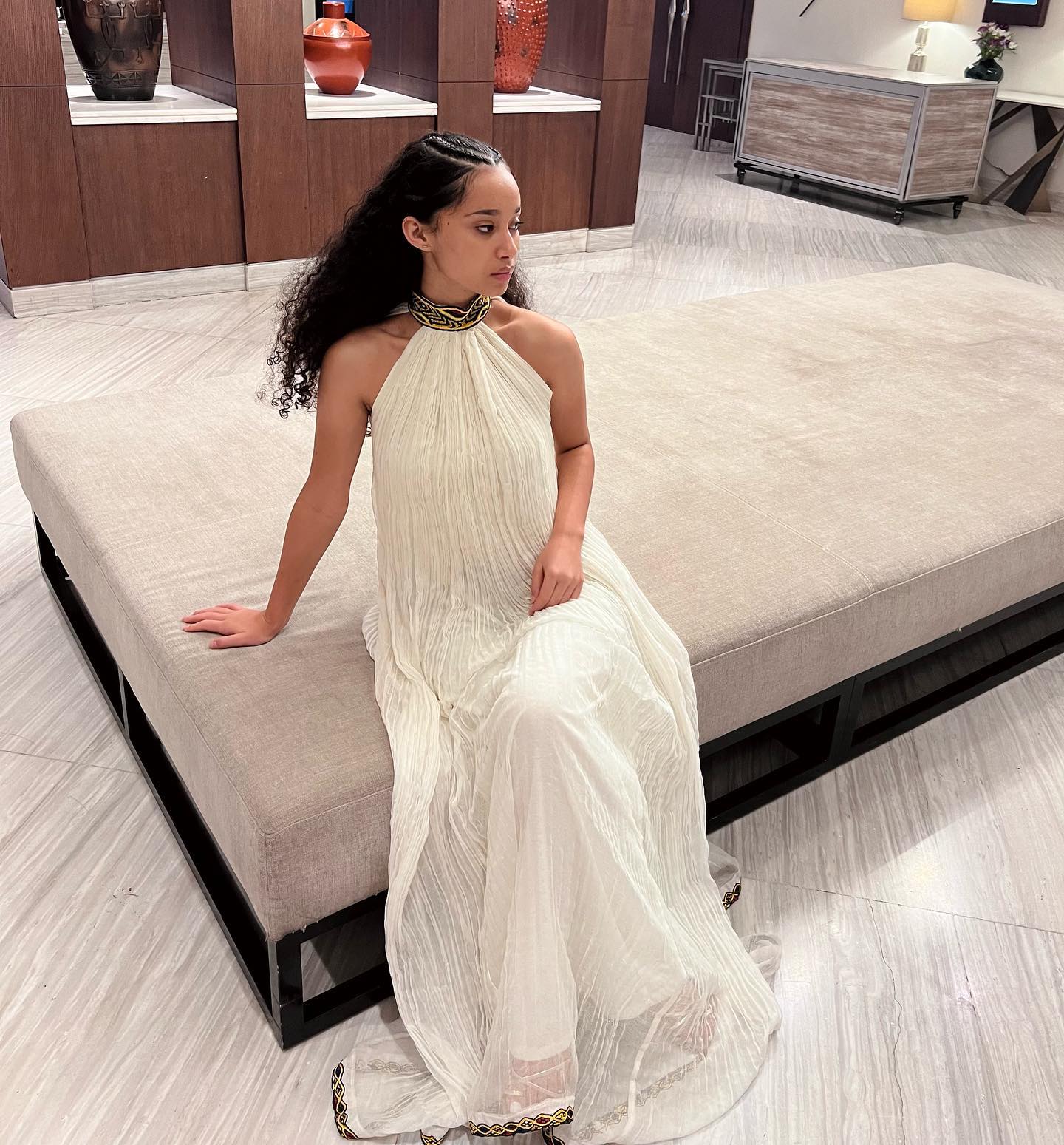 Robe Habesha au design simple, Kemis Habesha blanc, robe éthiopienne traditionnelle avec détails tissés 292