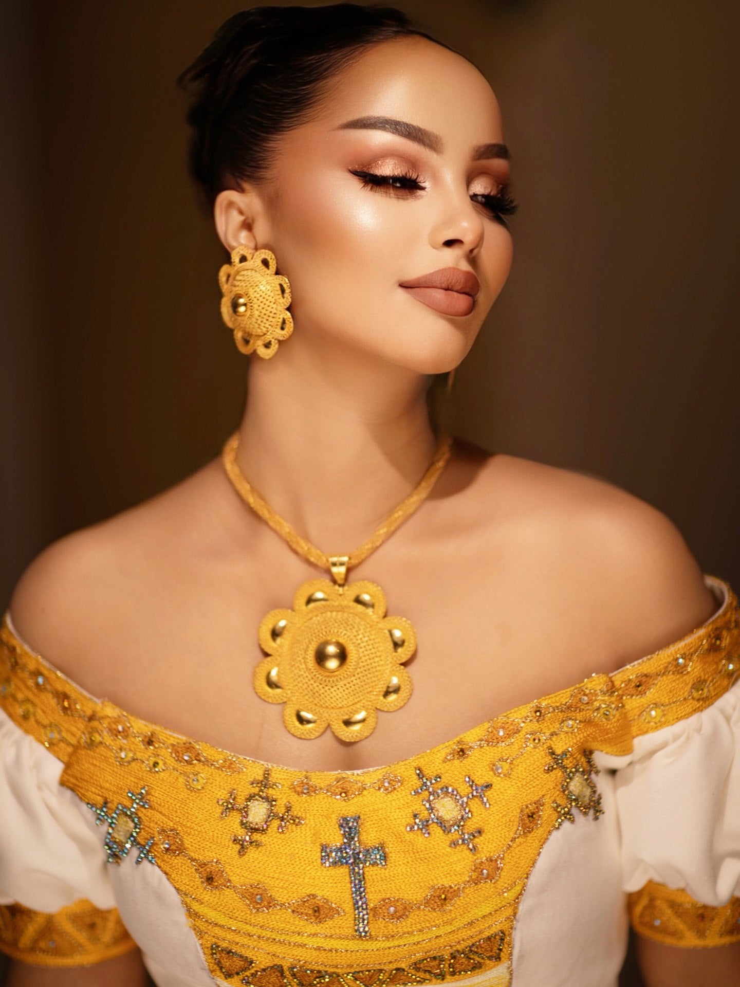 Off-Shoulder Ethiopian Dress Yellow Embroidery Habesha Kemis Cultural Habesha Dress For Special Occasions 154