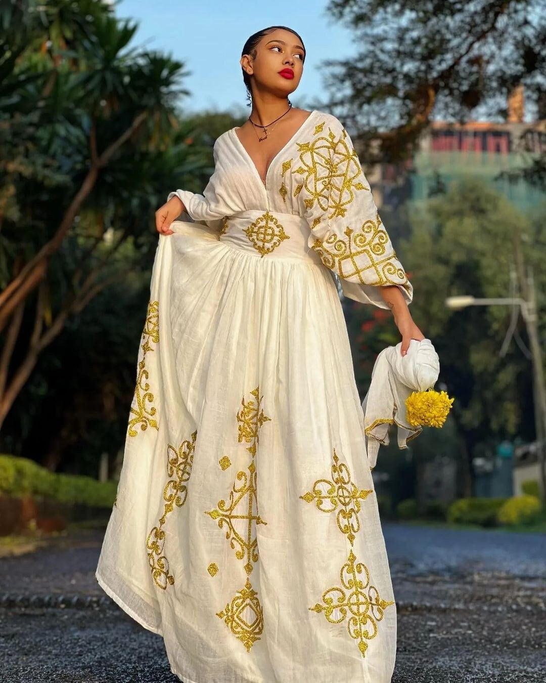 yellow design dress Empire-Waist Long V-Neck Prom Dress with Back Drape Kelly / XLarge