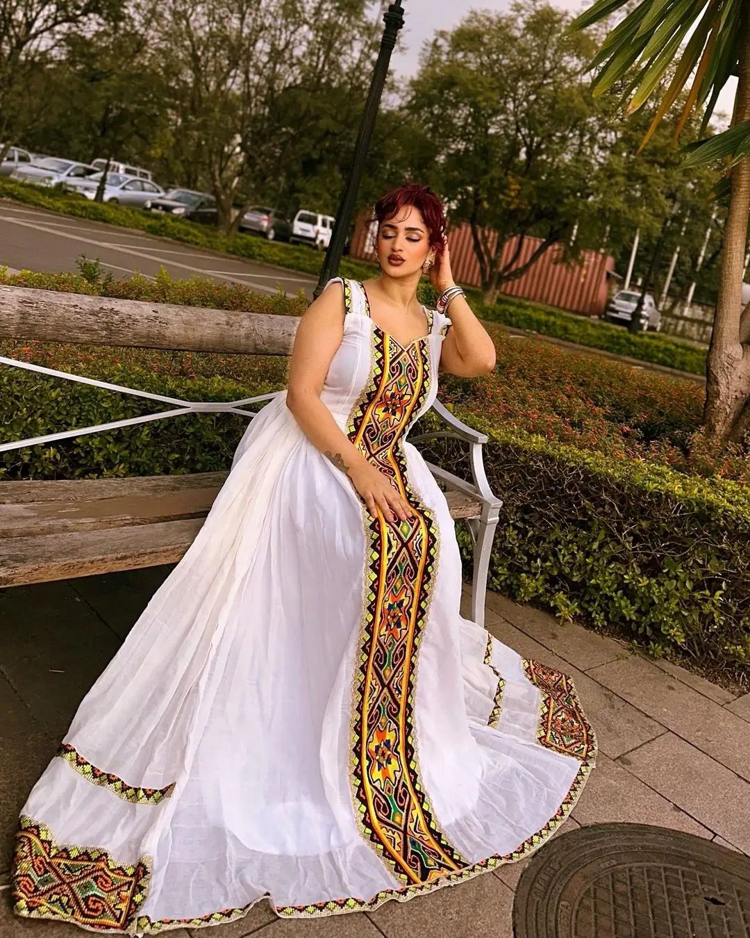 Sleeveless Habesha Dress with Admirable Traditional Embroidery: Ethiopian Dress for Cultural Celebrations