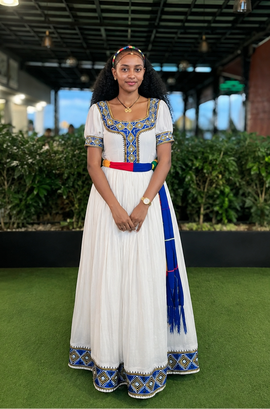 Tenue Éthiopienne Traditionnelle Tissée à la Main pour Femme - Idéale pour les Célébrations Culturelles et Ashenda 975
