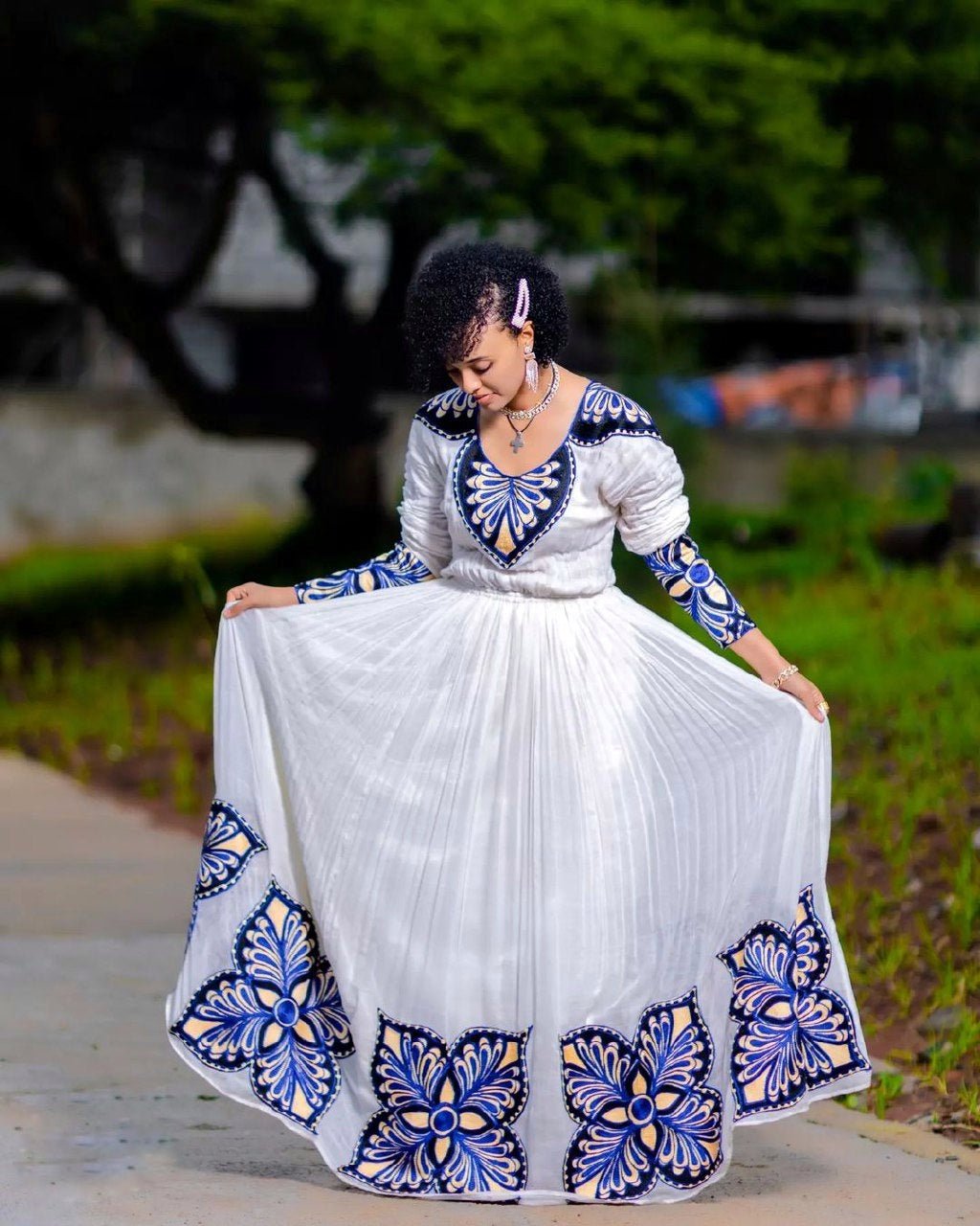 Chic Habesha Dress with Dark Blue Blossoms Habesha Kemis Simple Ethiopian Dress