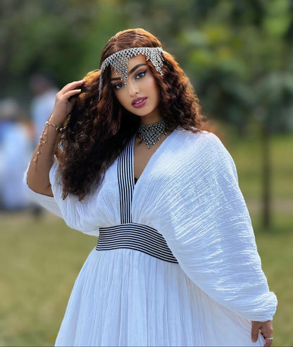 Oromo Traditional Dress with Elegant Head Jewelry Beautiful Oromo Kemis V-neckline Oromo Dress 554