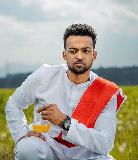 Jano: Red Tilet Elegance in Habesha Men's Fashion