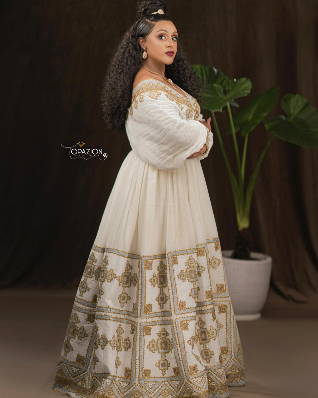 Stunning Ethiopian Wedding Dress Gold Tilet Embroidery Habesha Kemis Modern Wedding Habesha Dress 0014