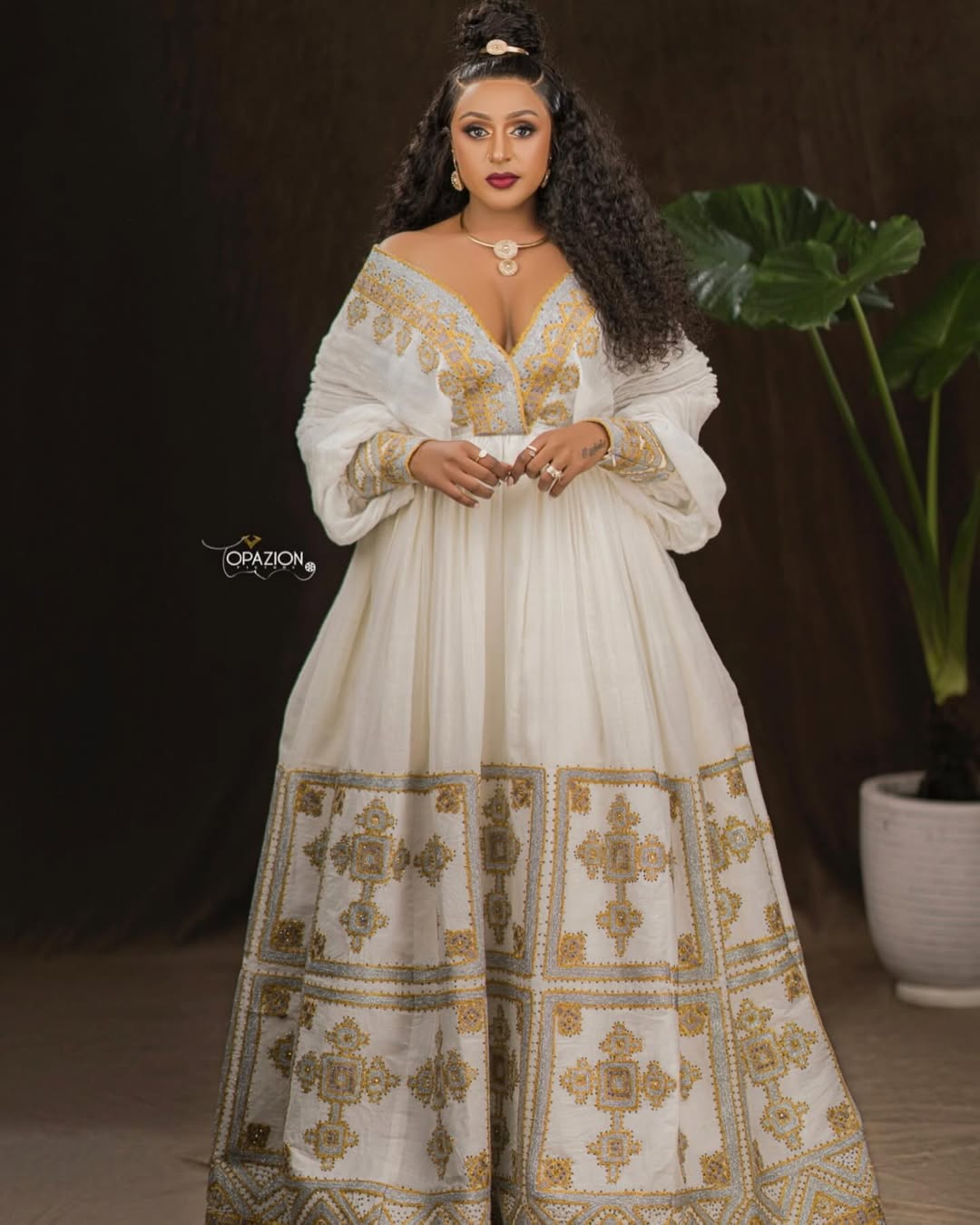 Stunning Ethiopian Wedding Dress Gold Tilet Embroidery Habesha Kemis Modern Wedding Habesha Dress 0014