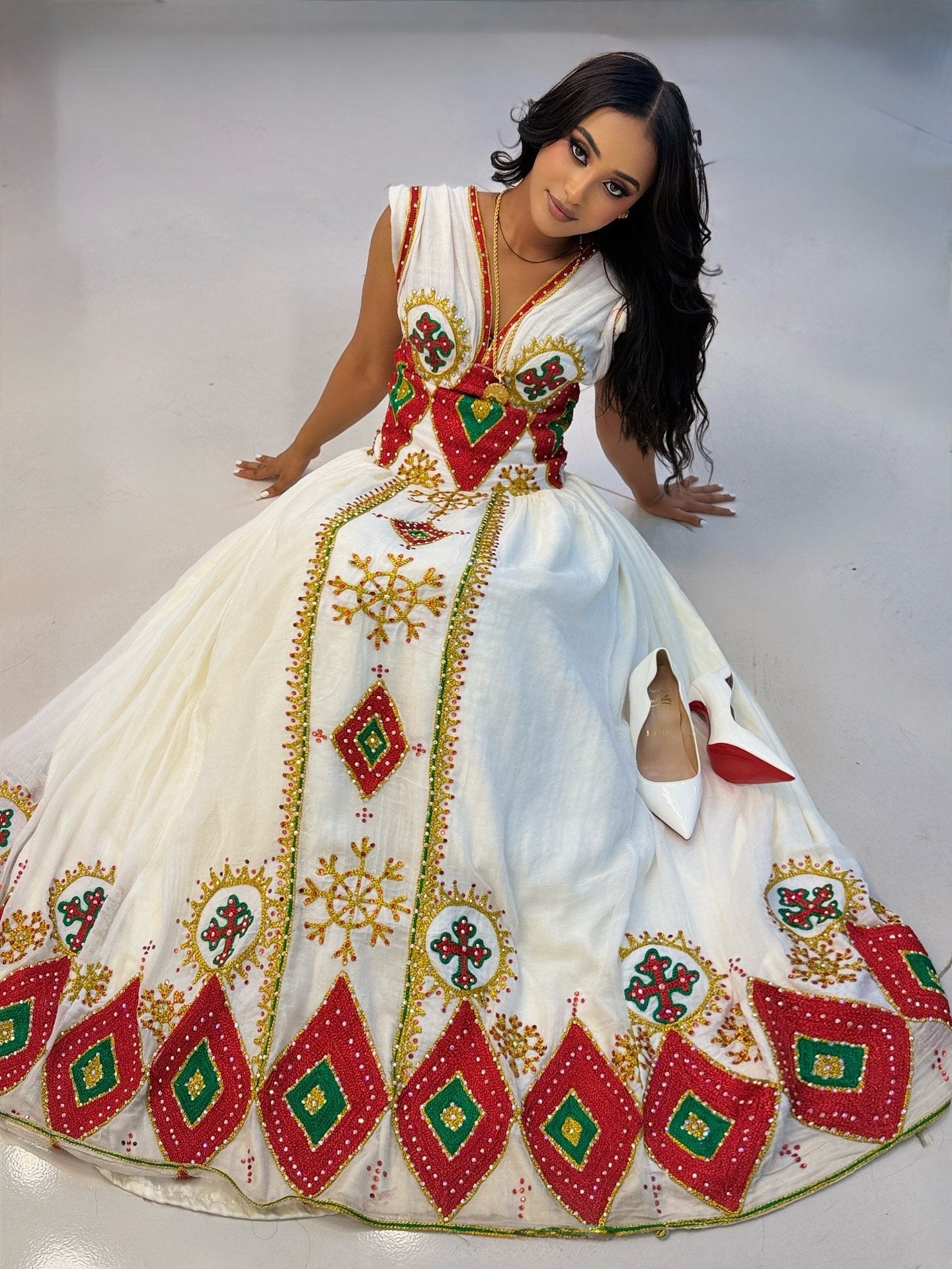 Magnifique robe Habesha rouge brodée Traditionnel Habesha Kemis Magnifique robe éthiopienne pour toute occasion 772