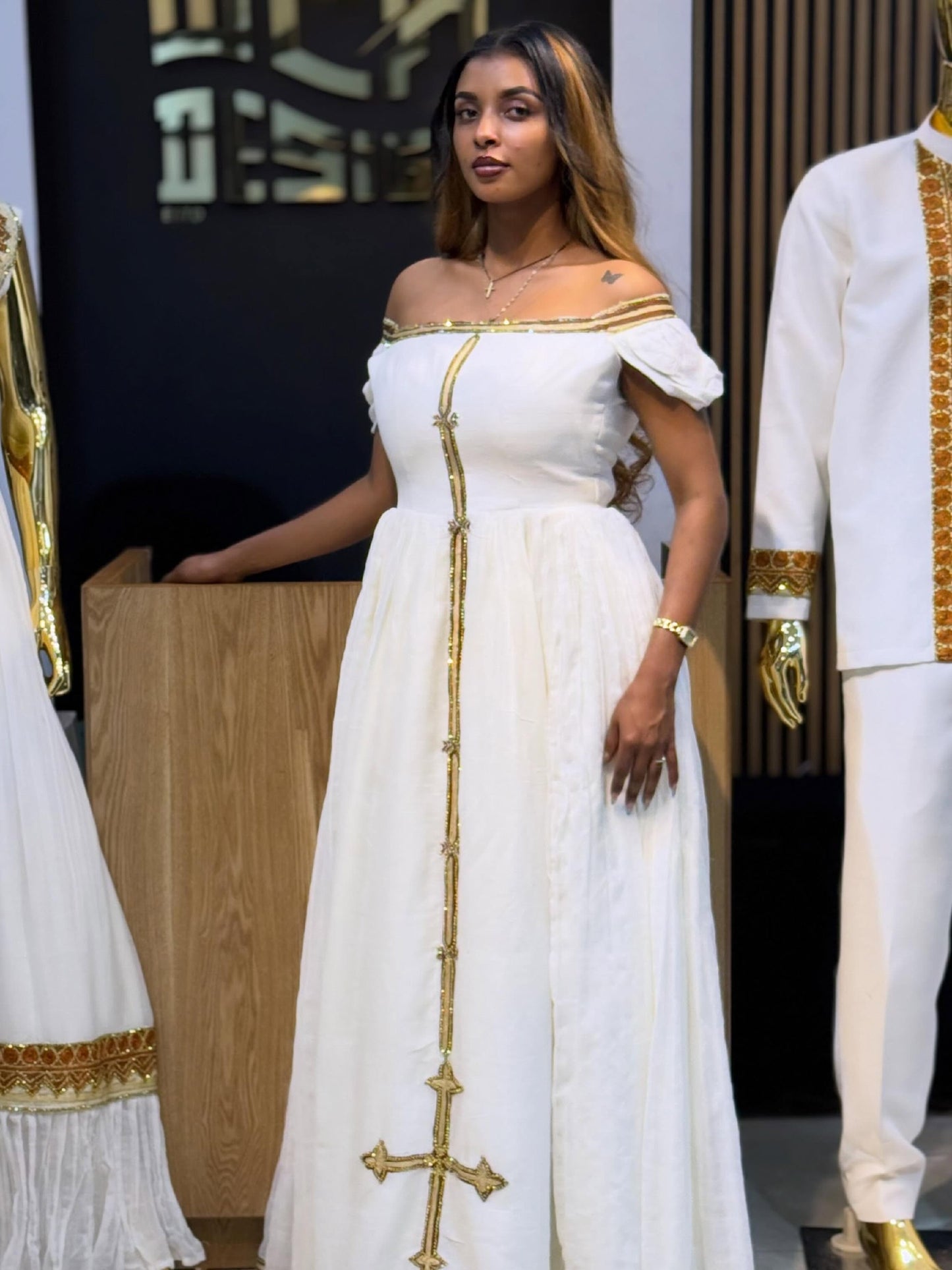 Robe Habesha de luxe, détails dorés, vêtements éthiopiens, style Habesha Kemis épaules dénudées 780