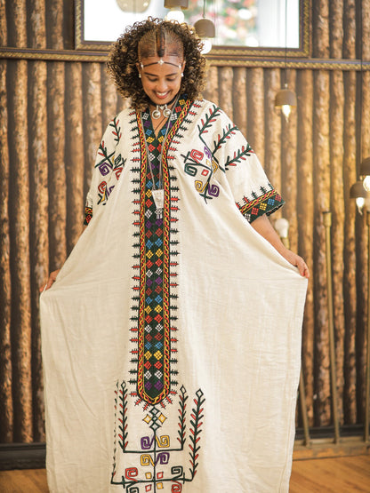 Robe Habesha ivoire Broderie colorée Habesha Kemis Style vestimentaire éthiopien intemporel 566