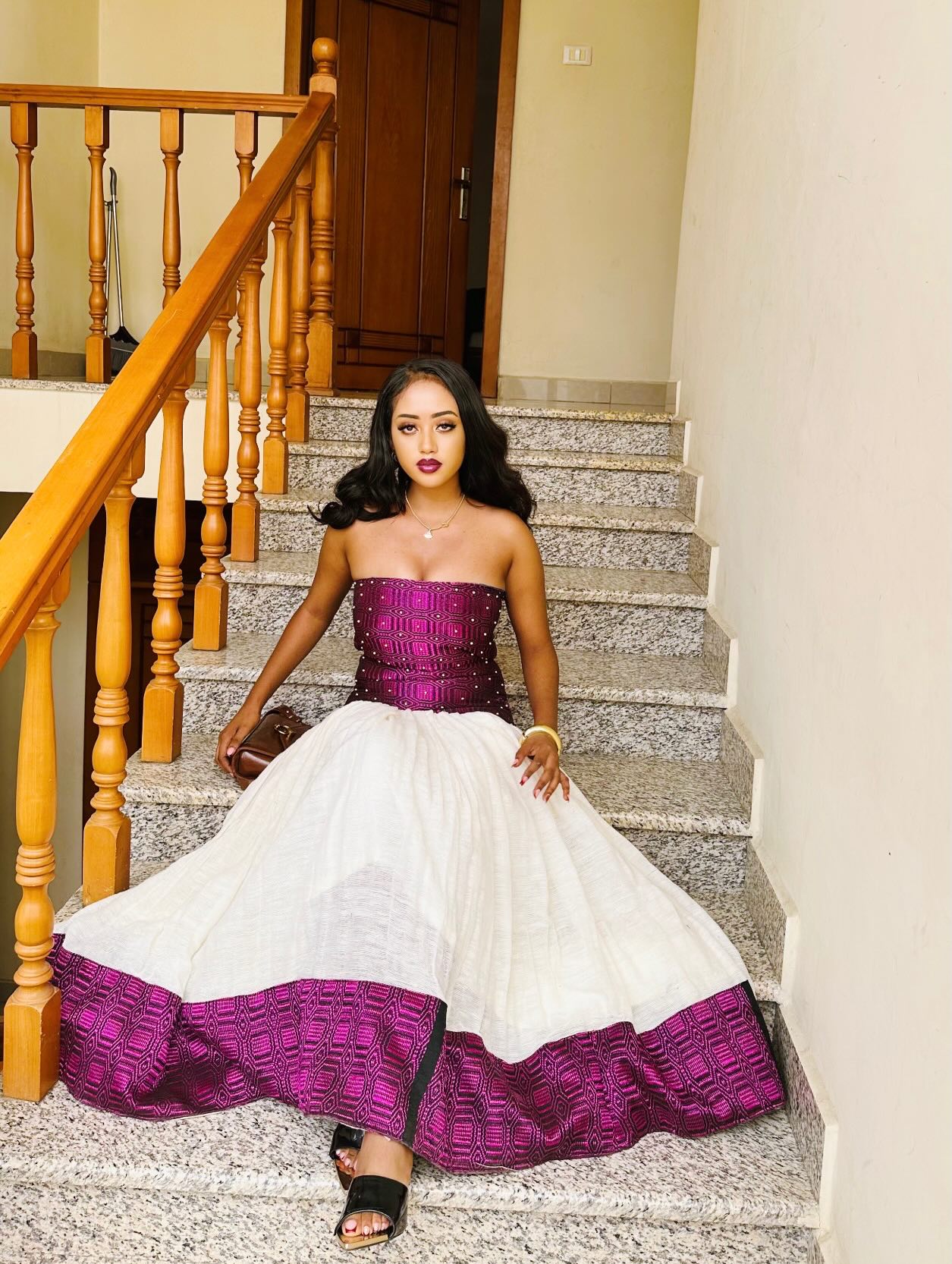 Robe Habesha Style en Violet Habesha Kemis pour les Célébrations Culturelles Vêtement Éthiopien Sans Bretelles 548
