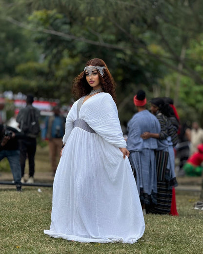 Oromo Traditional Dress with Elegant Head Jewelry Beautiful Oromo Kemis V-neckline Oromo Dress 554